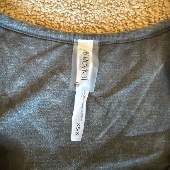 top - Picture 2 of 2